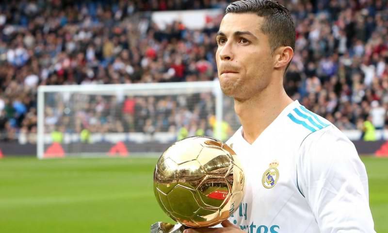 Danh hiệu cá nhân và đồng đội tạo nên danh hiệu này cho Cristiano Ronaldo